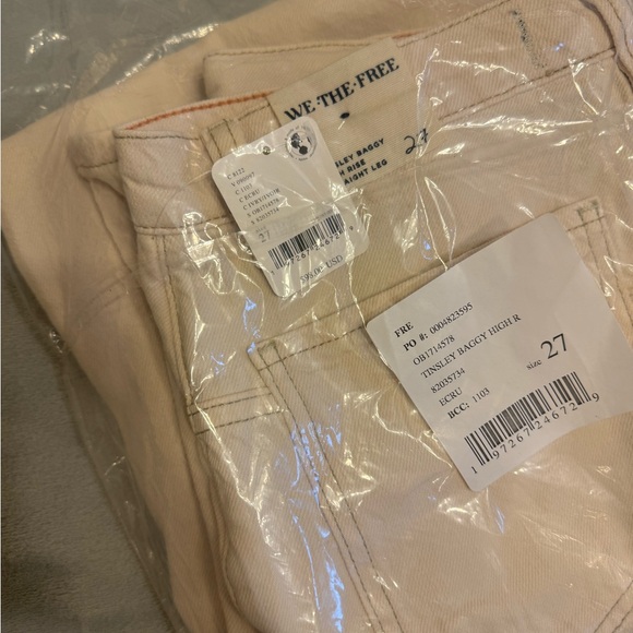 NWT We the Free Jeans - Picture 6 of 7